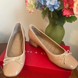 Kelly & Katie Jaya Pump Kitten Heel Patent Nude Size 8.5 Medium New In Box